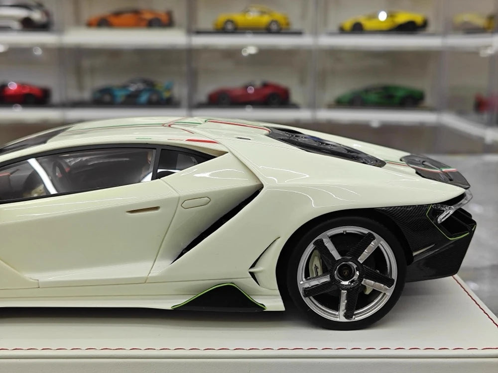 [TE] 1:18 Lamborghini 2016 Centenario LP770-4 White Model Car Resin
