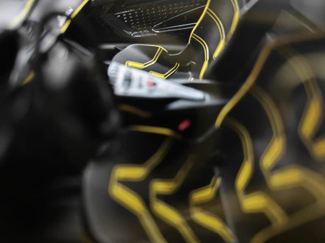 [TE] 1:18 Lamborghini 2016 Centenario LP770-4 Yellow Model Car Resin