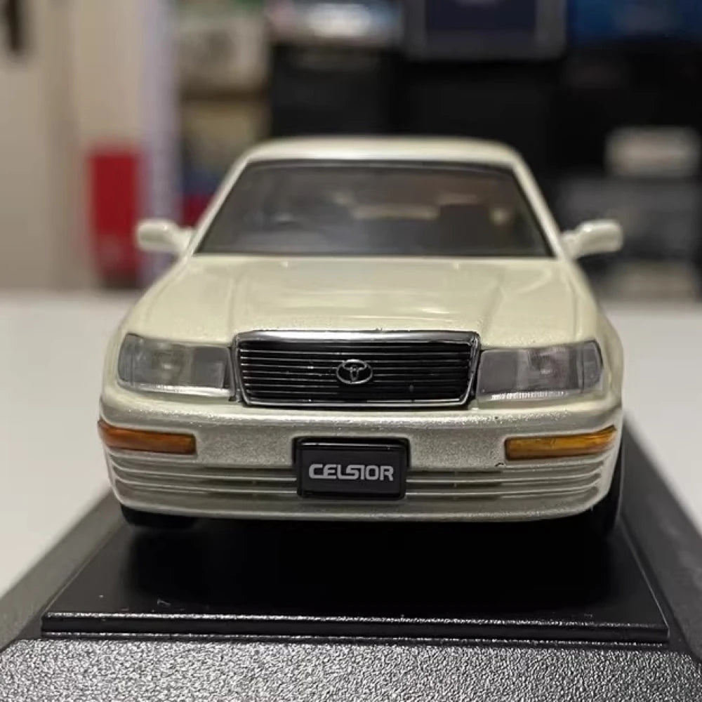 [TOSA] 1:43 Toyota 1992 Celsior UCF11 White Model Car Die-Cast
