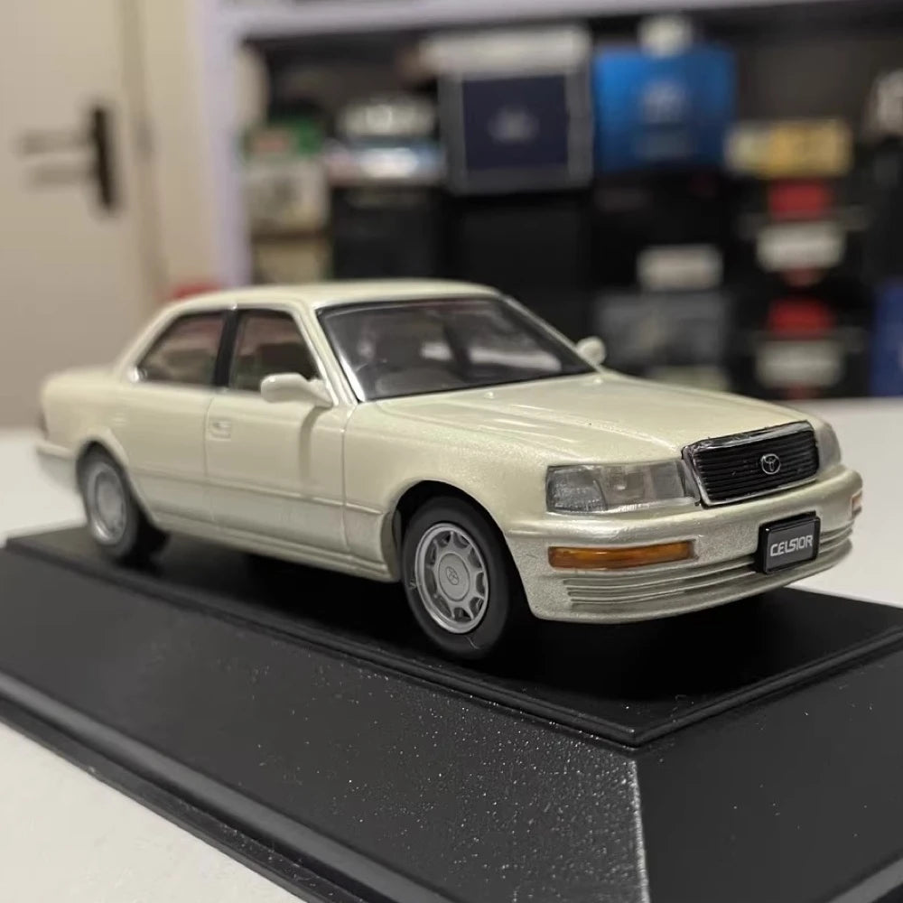 [TOSA] 1:43 Toyota 1992 Celsior UCF11 White Model Car Die-Cast