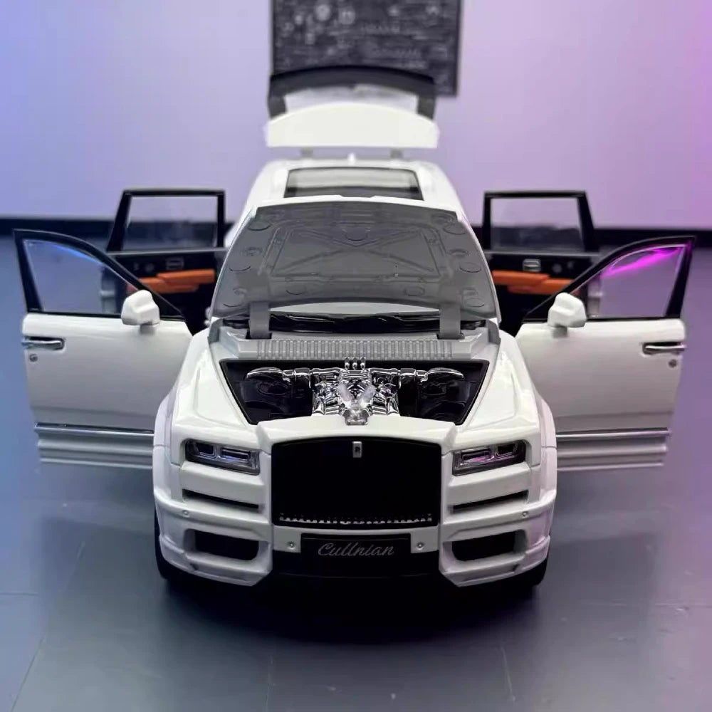 [TOY] 1:20 Rolls-Royce 2018 Cullinan White Model Car Die-Cast