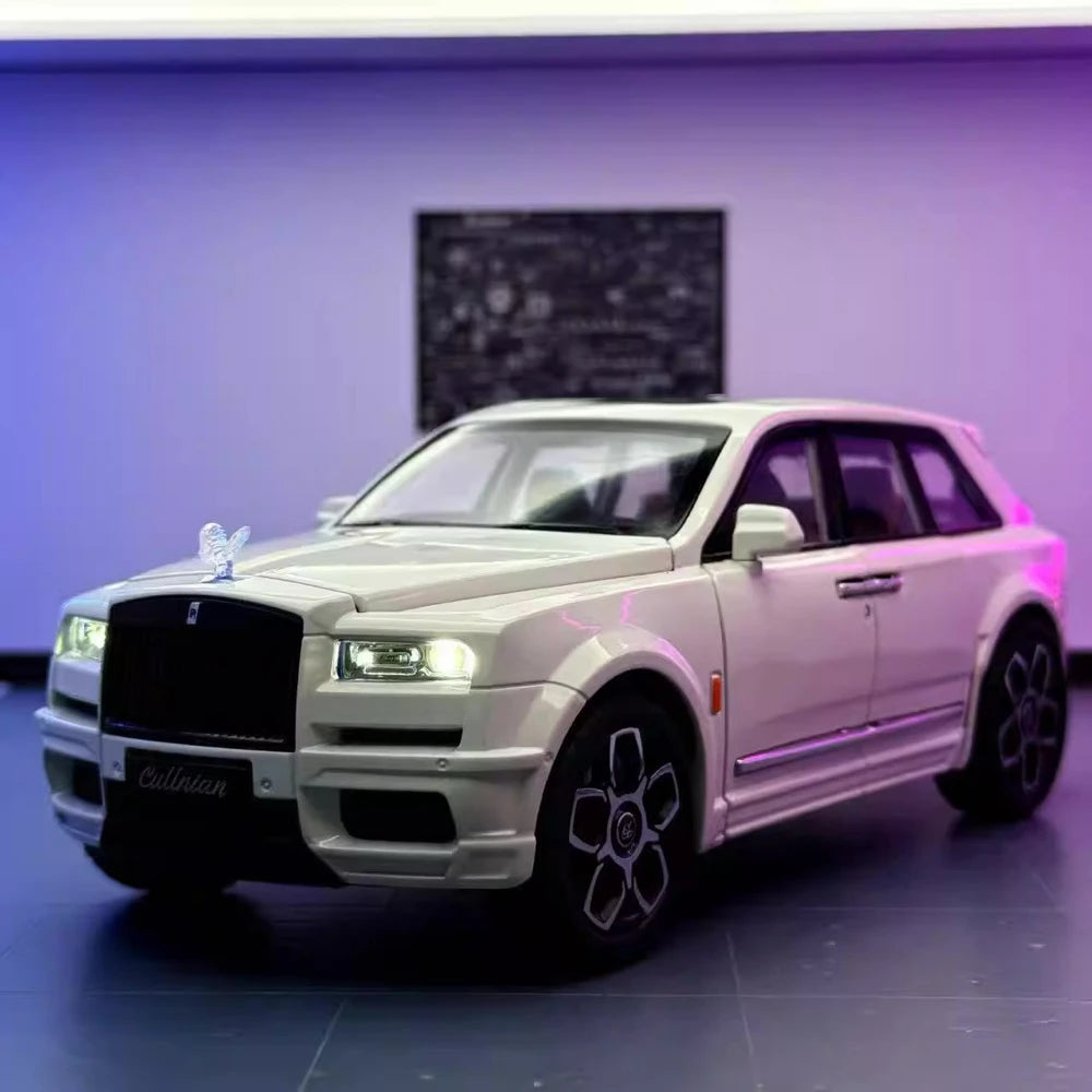 [TOY] 1:20 Rolls-Royce 2018 Cullinan White Model Car Die-Cast