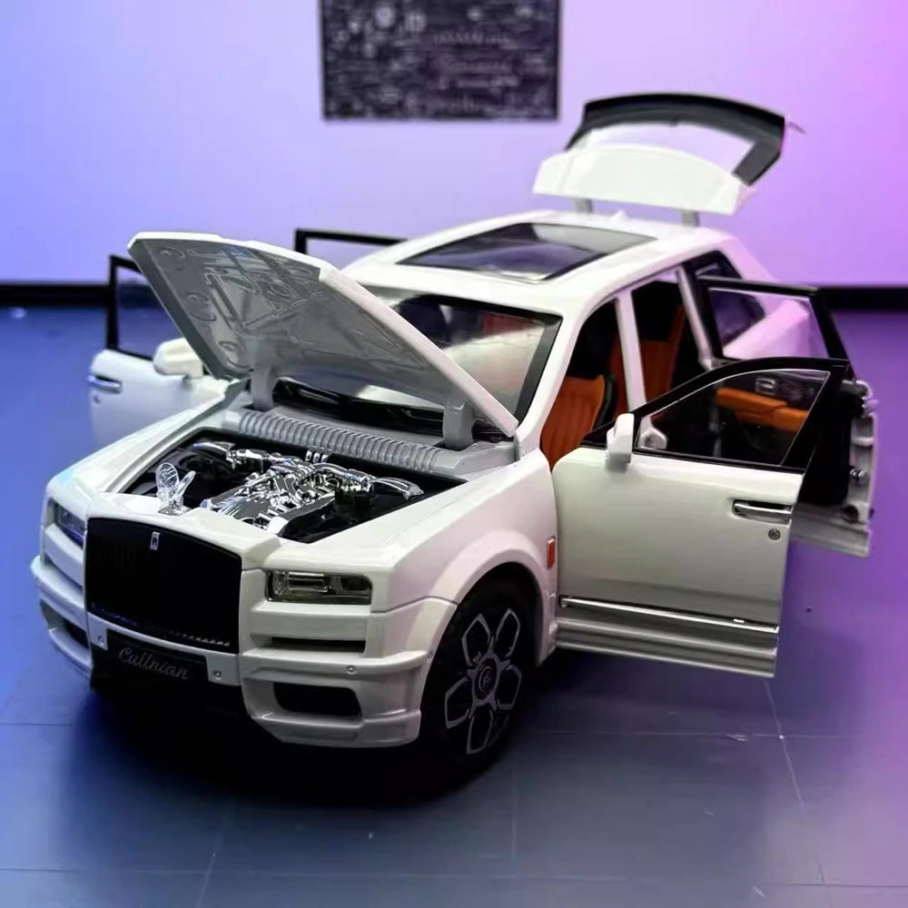 [TOY] 1:20 Rolls-Royce 2018 Cullinan White Model Car Die-Cast