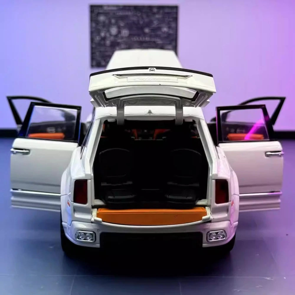 [TOY] 1:20 Rolls-Royce 2018 Cullinan White Model Car Die-Cast