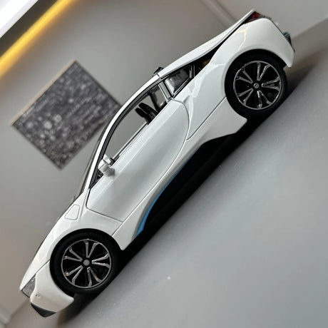 [TOY] 1:22 BMW 2013 I12 i8 White Model Car Die-Cast