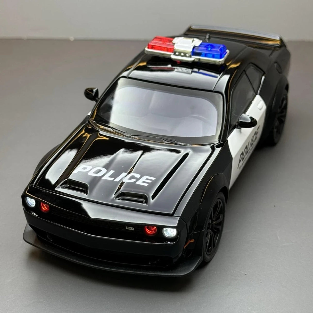 Dodge 2018 تشالنجر SRT هيلكات بوليس 1:22 – نموذج عرض معدني مصبوب، قالب