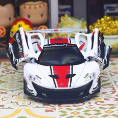 [TOY] 1:22 McLaren 2013 P1 GTR White Model Car Die-Cast