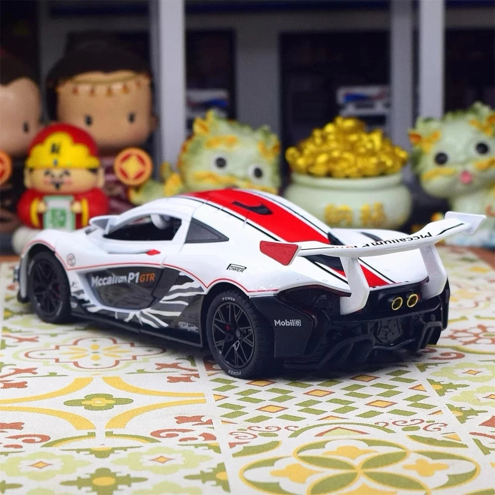 [TOY] 1:22 McLaren 2013 P1 GTR White Model Car Die-Cast