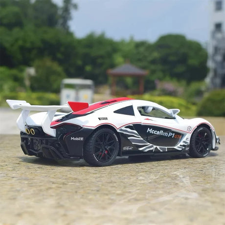 McLaren 2013 P1 GTR branco 1:22 – modelo de exposição em metal fundido