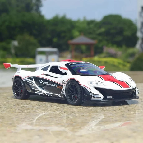 McLaren 2013 P1 GTR branco 1:22 – modelo de exposição em metal fundido