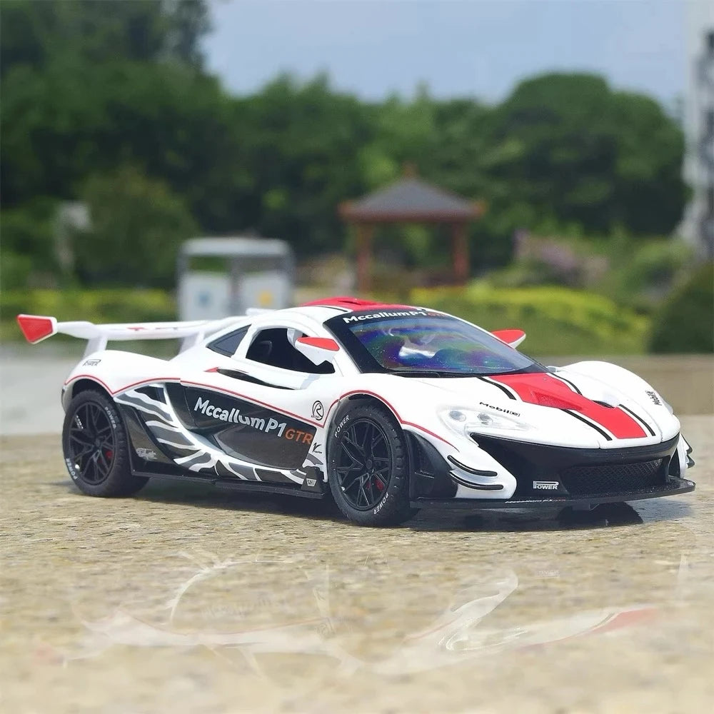 [TOY] 1:22 McLaren 2013 P1 GTR White Model Car Die-Cast
