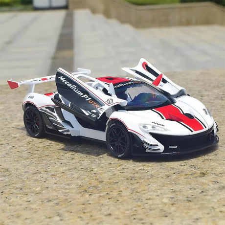 McLaren 2013 P1 GTR branco 1:22 – modelo de exposição em metal fundido