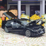 Audi 2018 A7 Black 1:24 – model wyświetlacza odlewany z odlewu