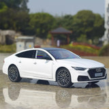 Audi 2018 A7 White 1:24 – Diecast Display Model Die-Cast