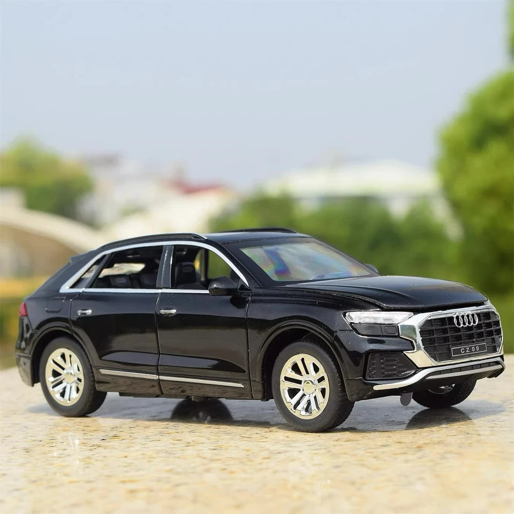 [TOY] 1:24 Audi 2018 Q8 Black Model Car Die-Cast