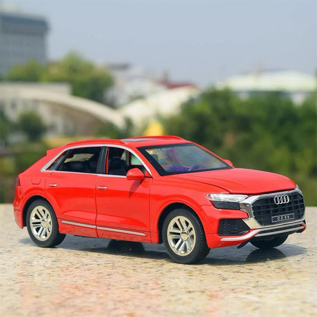 [TOY] 1:24 Audi 2018 Q8 punainen pienoismalli Die-Cast