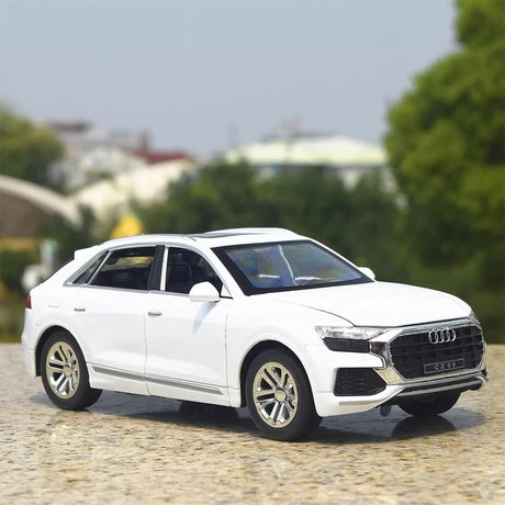 [TOY] 1:24 Audi 2018 Q8 White Model Car Die-Cast