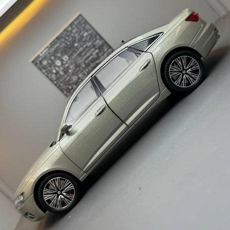 [TOY] 1:24 Audi 2019 A6 L Gray Model Car Die-Cast