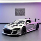 Audi 2019 R8 LMS GT2 Silver 1:24 – Valuvalettu näyttömalli