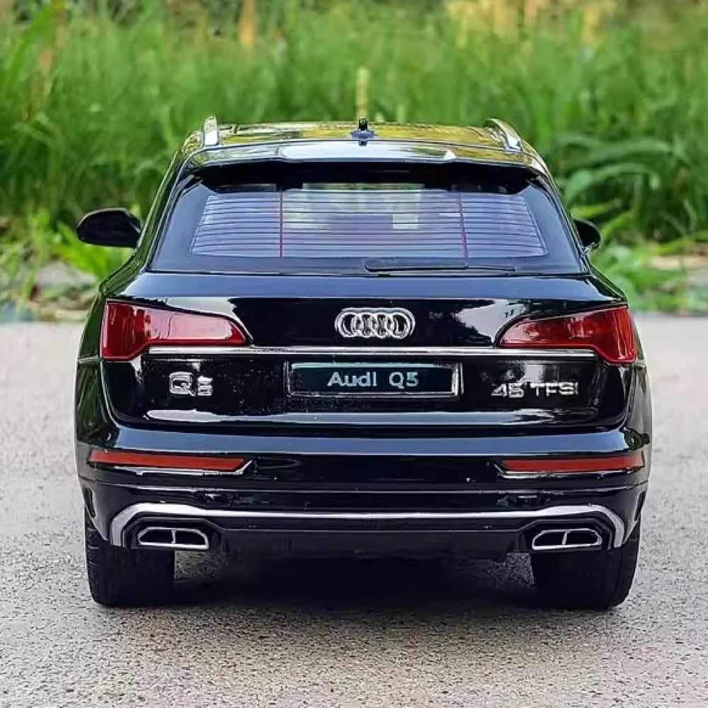 [TOY] 1:24 Audi 2021 Q5 nero modellino di auto Die-Cast