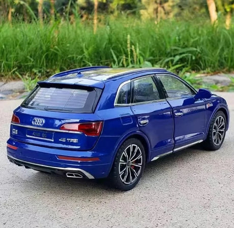 Audi 2021 Q5 azul 1:24 – modelo de exposição em metal fundido