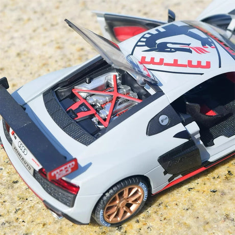 Audi 2021 R8 LMS GT3 MTM 1:24 – modelo de exposição em metal fundido