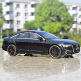 [TOY] 1:24 Audi 2023 A6 L musta pienoismalli Die-Cast