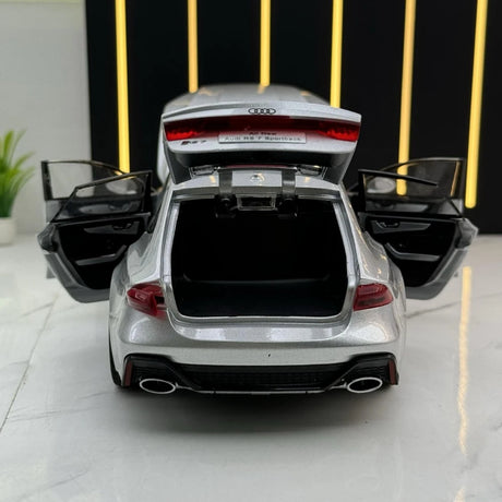 Audi 2024 RS7 prateado 1:24 – modelo de exposição em metal fundido
