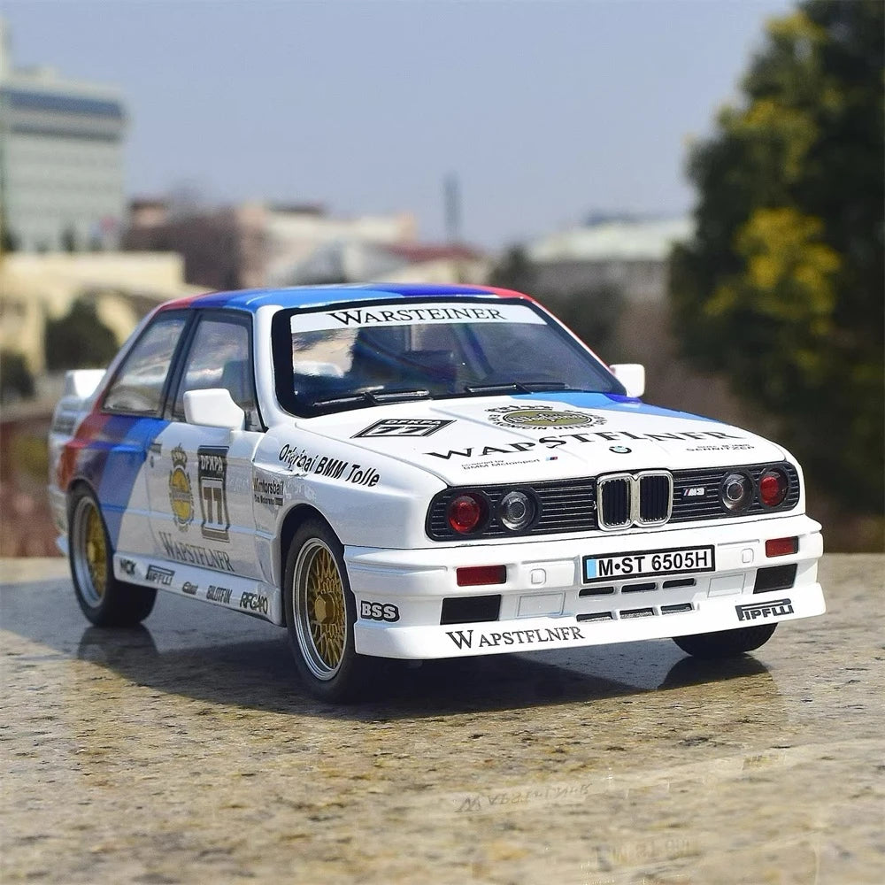 [TOY] 1:24 BMW 1988 E30 M3 #77 DTM modellino di auto Die-Cast