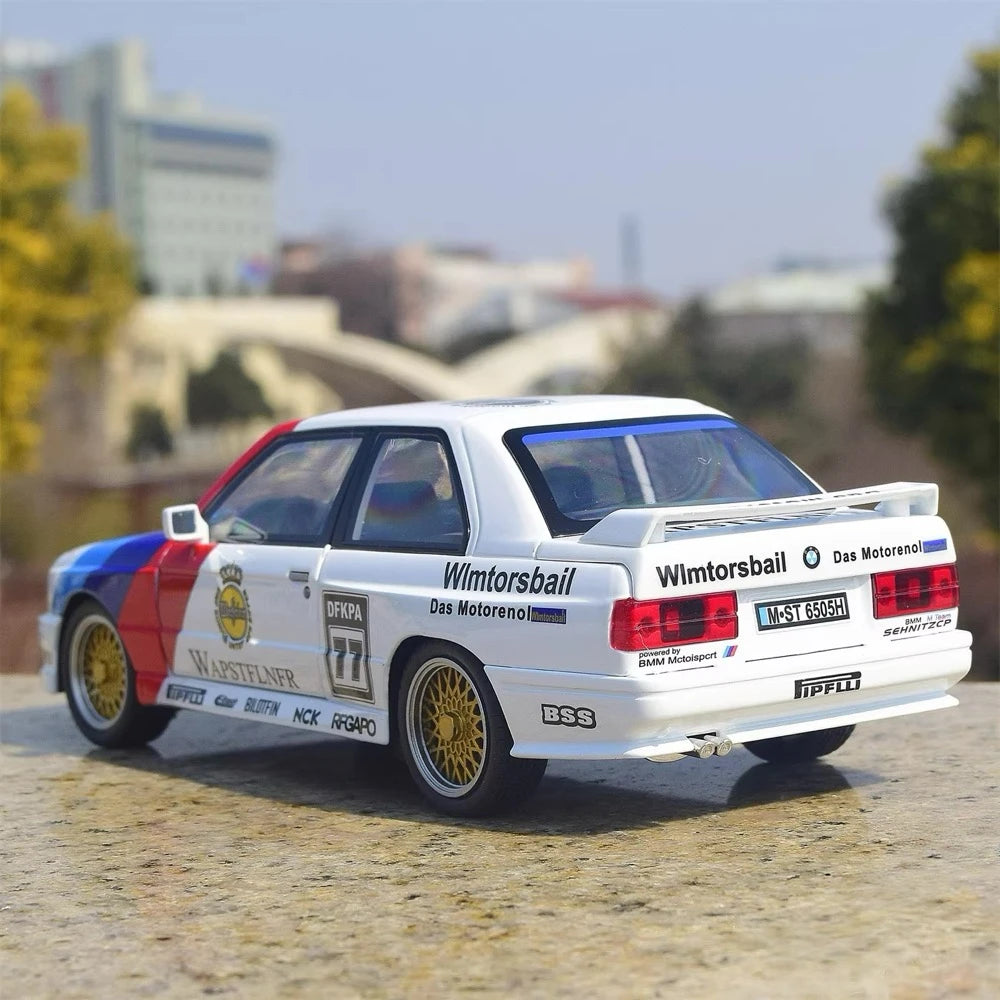 [TOY] 1:24 BMW 1988 E30 M3 #77 DTM modellino di auto Die-Cast
