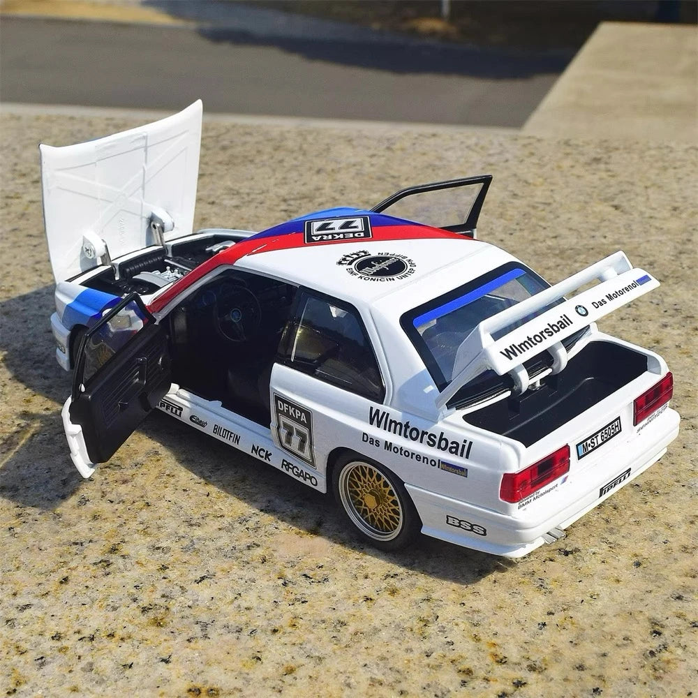 [TOY] 1:24 BMW 1988 E30 M3 #77 DTM modellino di auto Die-Cast