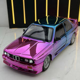 BMW 1988 E30 M3 Różowy Gradient 1:24 – Model Wyświetlacza odlewany z odlewu