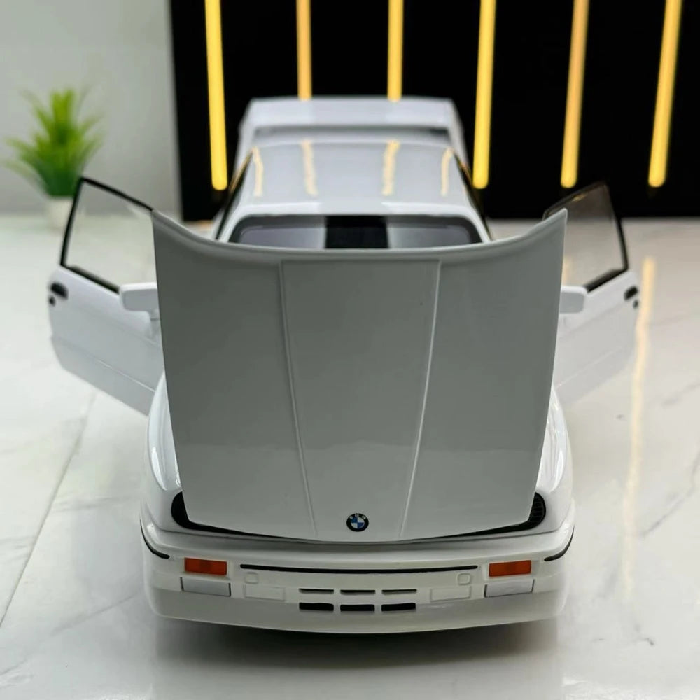 [TOY] 1:24 BMW 1988 E30 M3 White Model Car Die-Cast