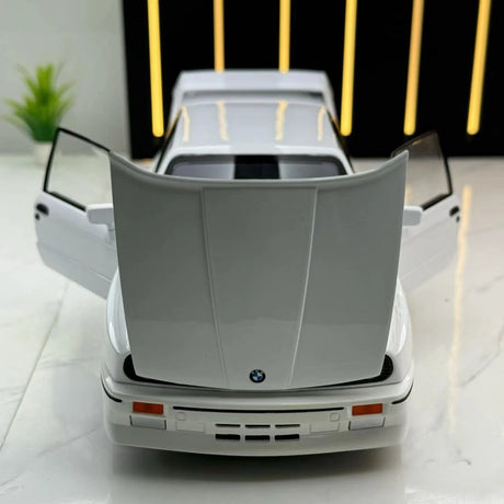 [TOY] 1:24 BMW 1988 E30 M3 White Model Car Die-Cast