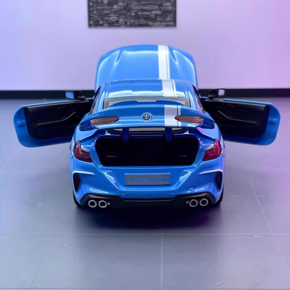 [TOY] 1:24 BMW 2019 F9X MANHART MH8 800 blå modellbil Die-Cast
