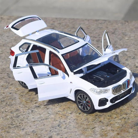 [TOY] 1:24 BMW 2019 G05 X5 M sportiva bianco modellino di auto Die-Cast