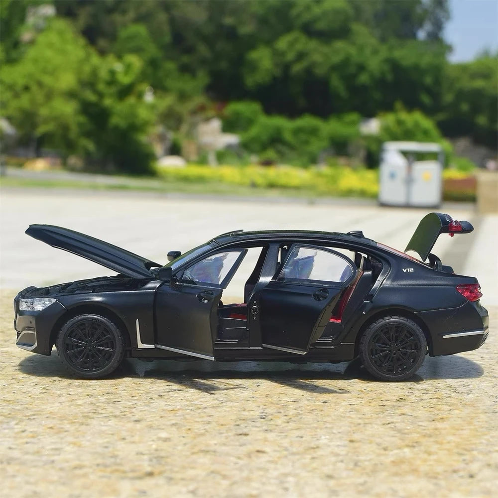 [TOY] 1:24 BMW 2019 G12 760Li nero modellino di auto Die-Cast