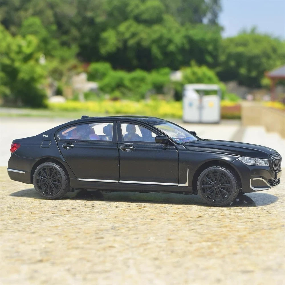[TOY] 1:24 BMW 2019 G12 760Li nero modellino di auto Die-Cast