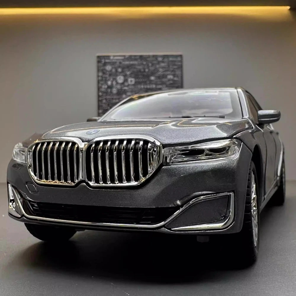 [TOY] 1:24 BMW 2019 G12 760Li Gray Model Car Die-Cast