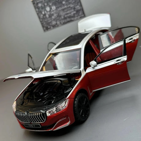BMW 2019 G12 760Li Red 1:24 – model wyświetlacza odlewanego