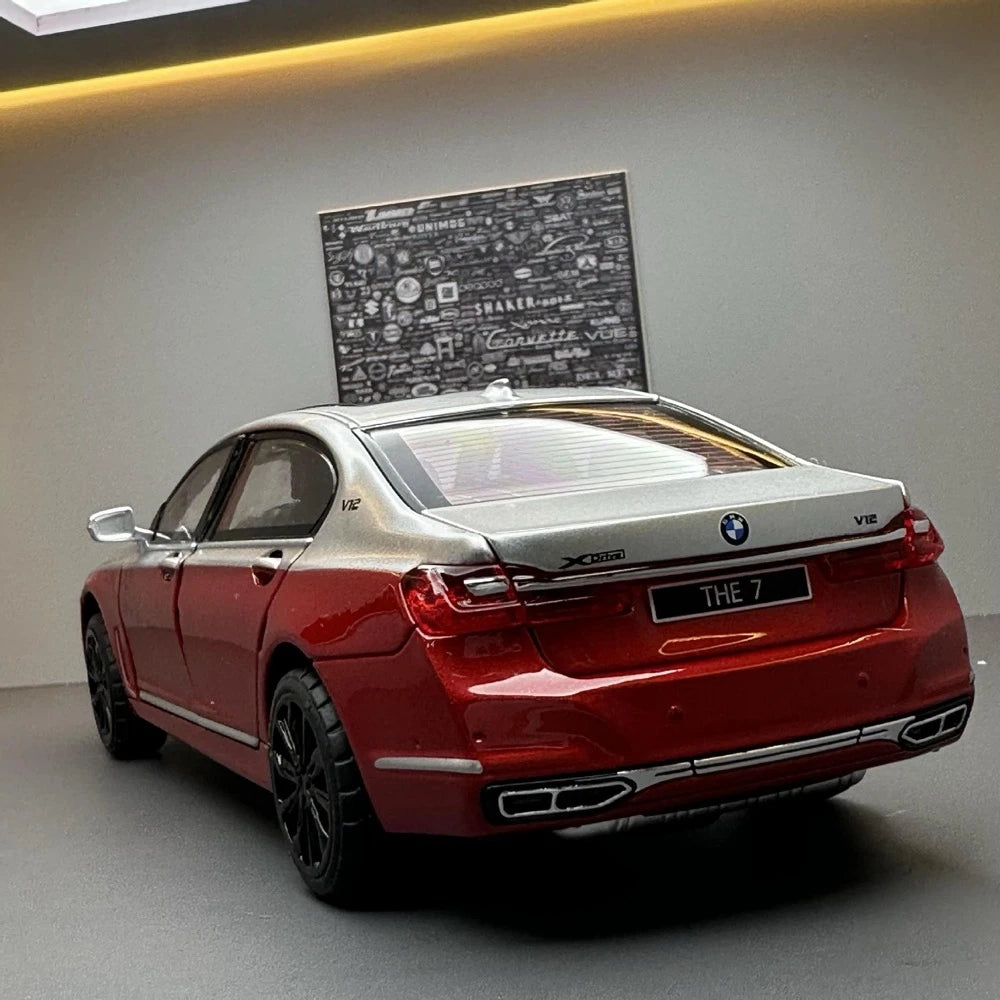 [TOY] 1:24 BMW 2019 G12 760Li Red Model Car Die-Cast