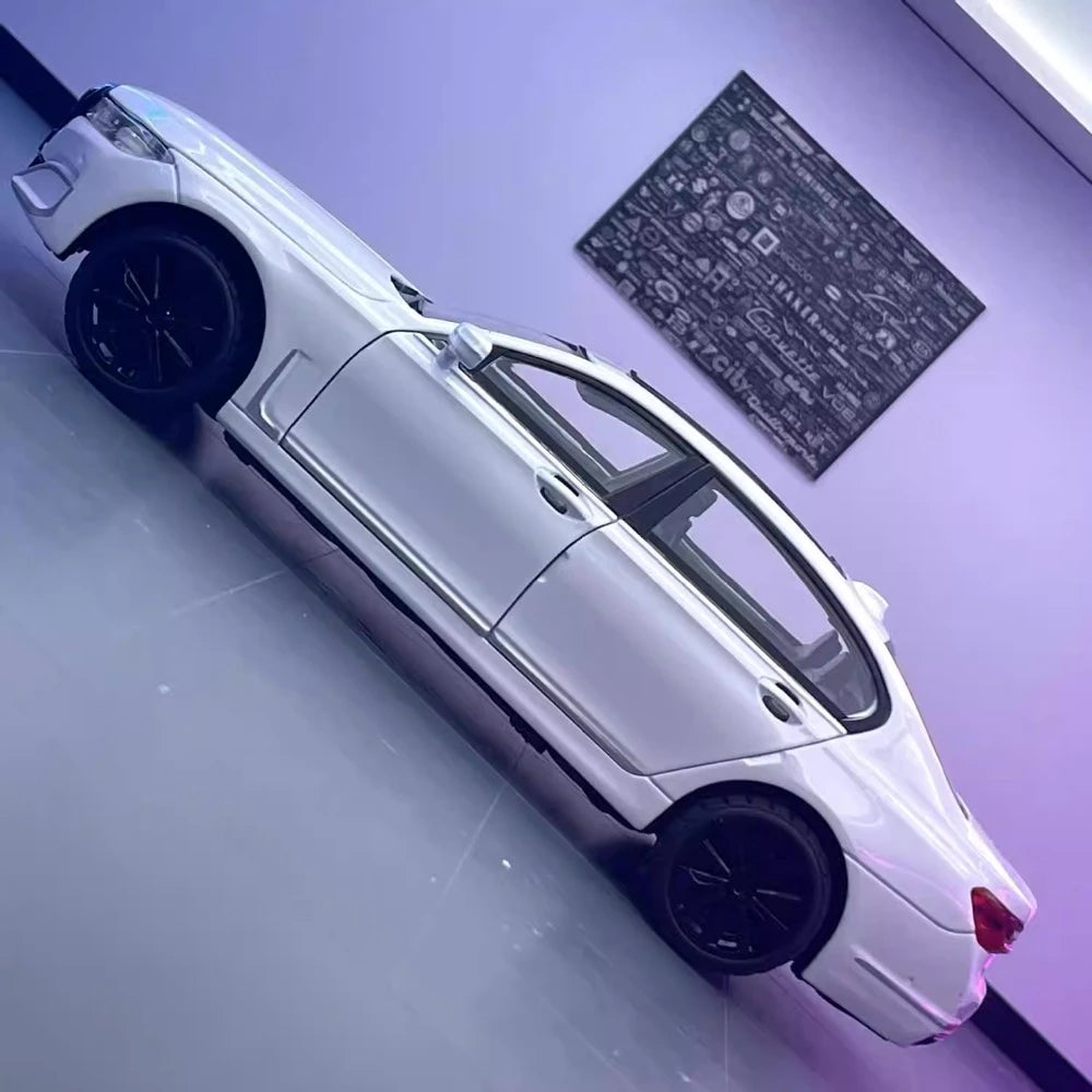 [TOY] 1:24 BMW 2019 G12 760Li White Model Car Die-Cast