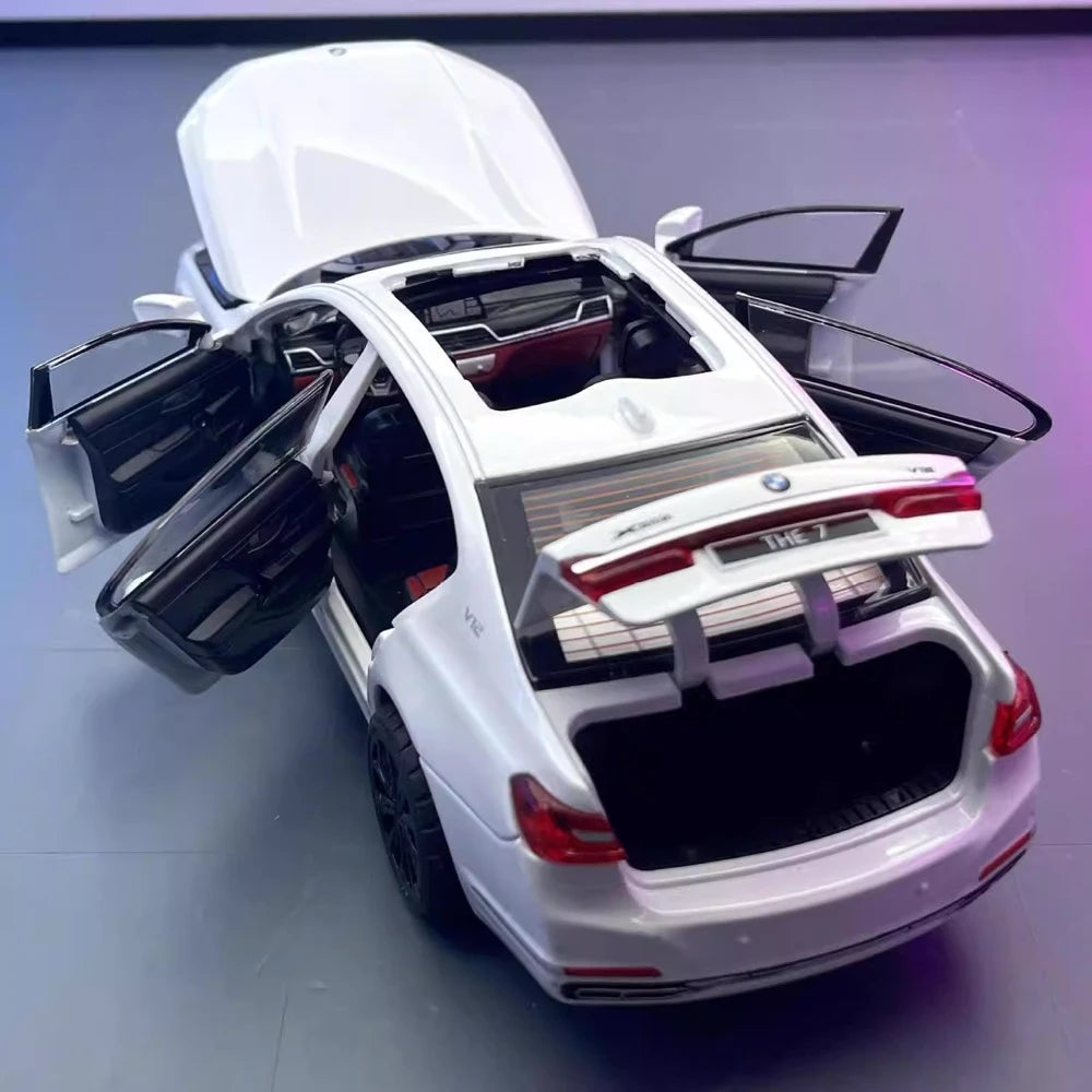 [TOY] 1:24 BMW 2019 G12 760Li White Model Car Die-Cast
