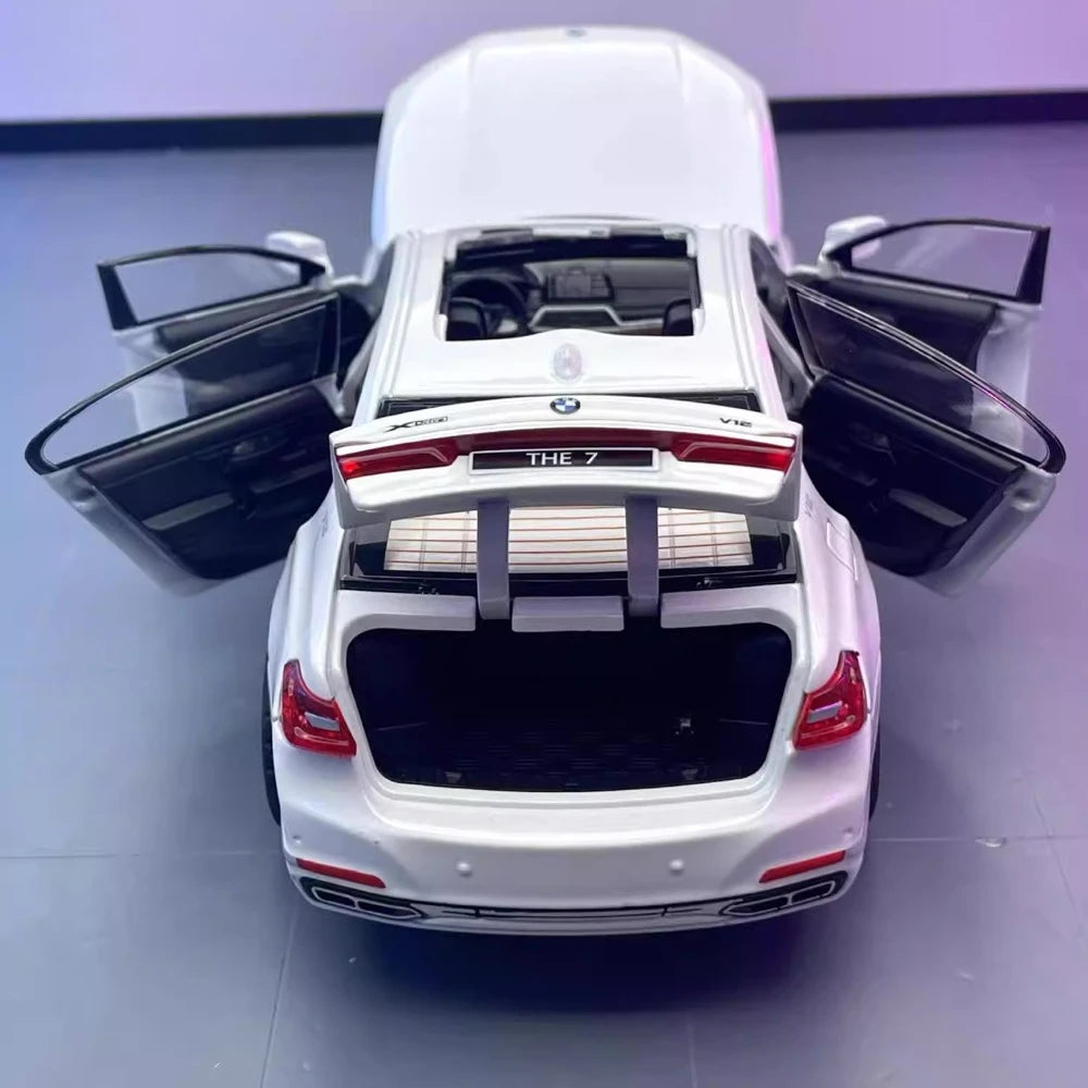 [TOY] 1:24 BMW 2019 G12 760Li White Model Car Die-Cast
