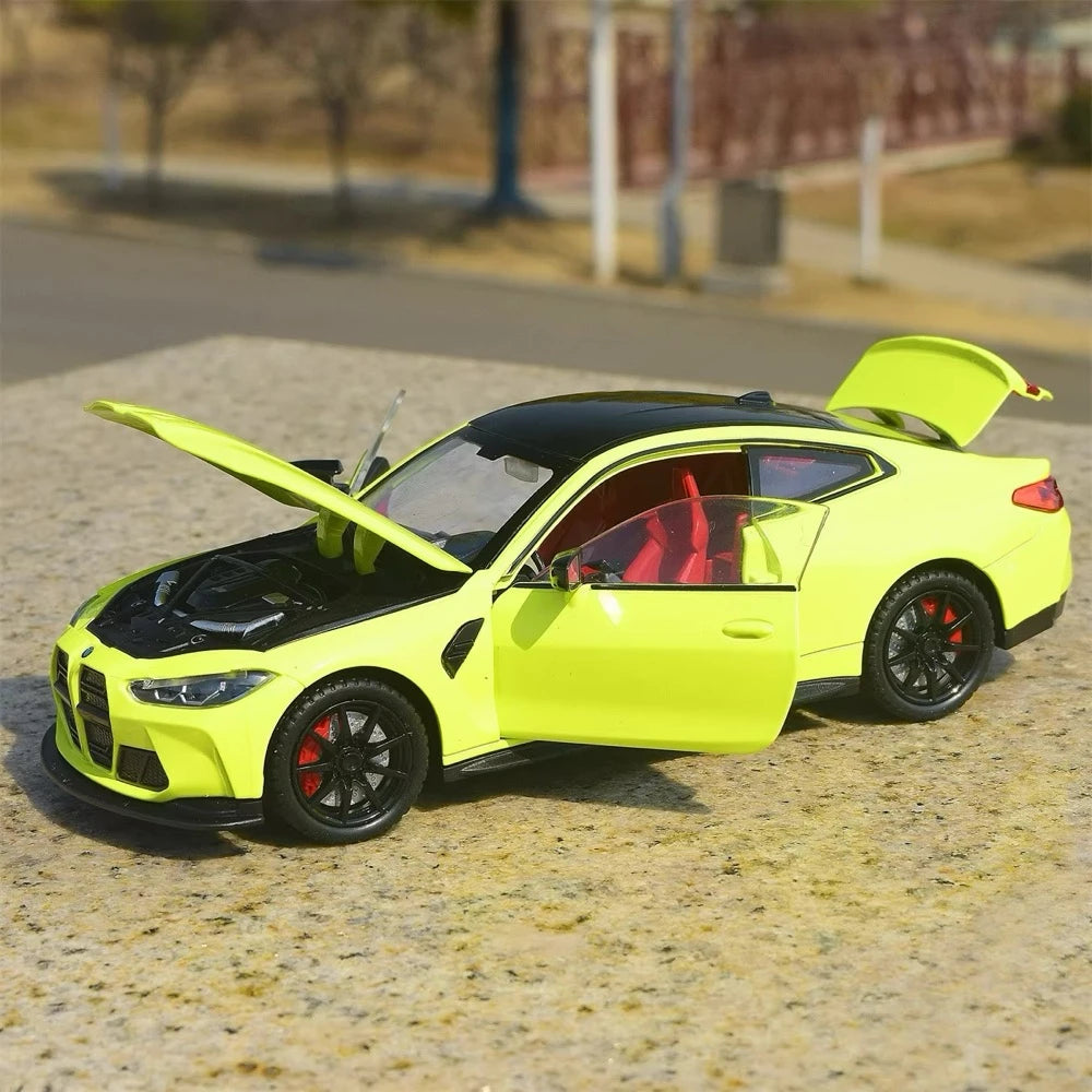 [TOY] 1:24 BMW 2021 G82 M4 グリーン モデルカー Die-Cast