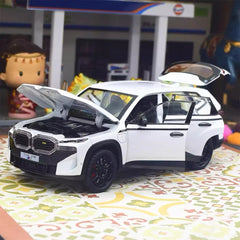 [TOY] 1:24 BMW 2022 G09 XM White Model Car Die-Cast