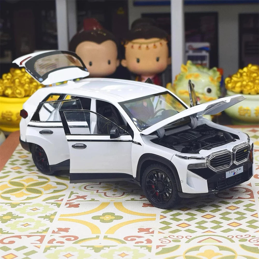 [TOY] 1:24 BMW 2022 G09 XM White Model Car Die-Cast