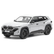 BMW 2022 G09 XM biały 1:24 – model samochodu z metalu odlewanego do ekspozycji