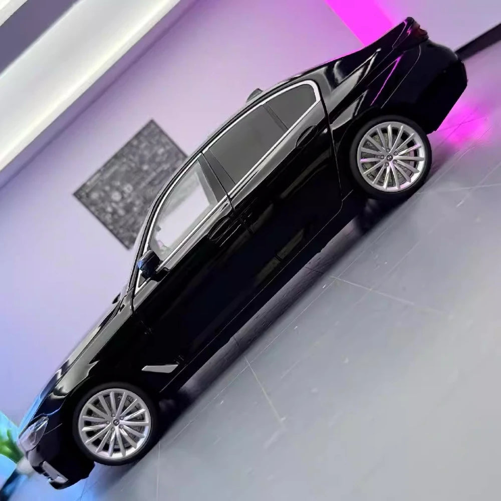 [TOY] 1:24 BMW 2023 G38 530 Li noir voiture miniature Die-Cast