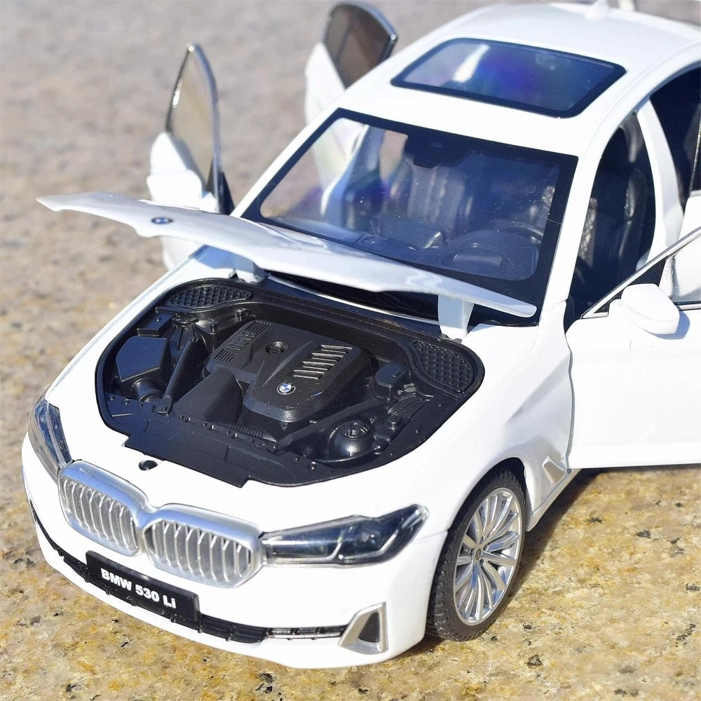 [TOY] 1:24 BMW 2023 G38 530 Li White Model Car Die-Cast